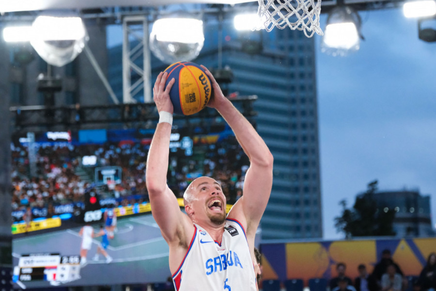 BITKA ZA FINALE EVROPSKOG PRVENSTVA: Evo gde možete da gledate prenos meča Srbija - Holandija!