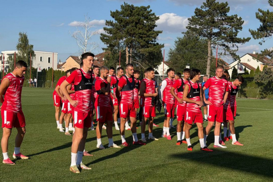 FUDBALERI VOJVODINE SE ZAHVALILI NAVIJAČIMA! Otvoreni trening u Novom Sadu (VIDEO)