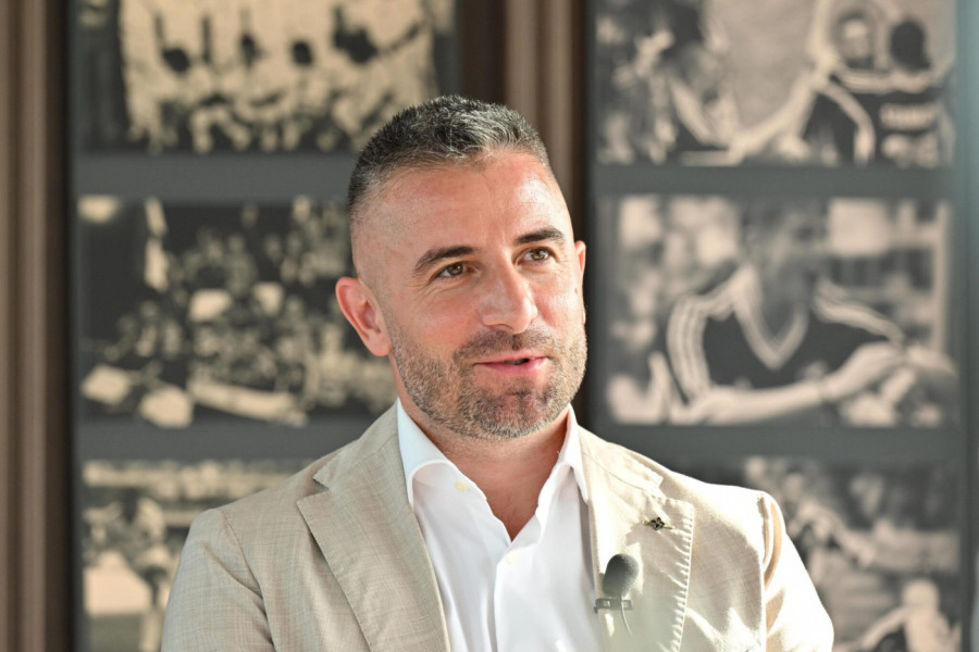ZORAN TOŠIĆ - NEKADA NA TERENU, DANAS NA TRIBINAMA: "Da pokažemo svima kako se navija za Srbiju!" (VIDEO)
