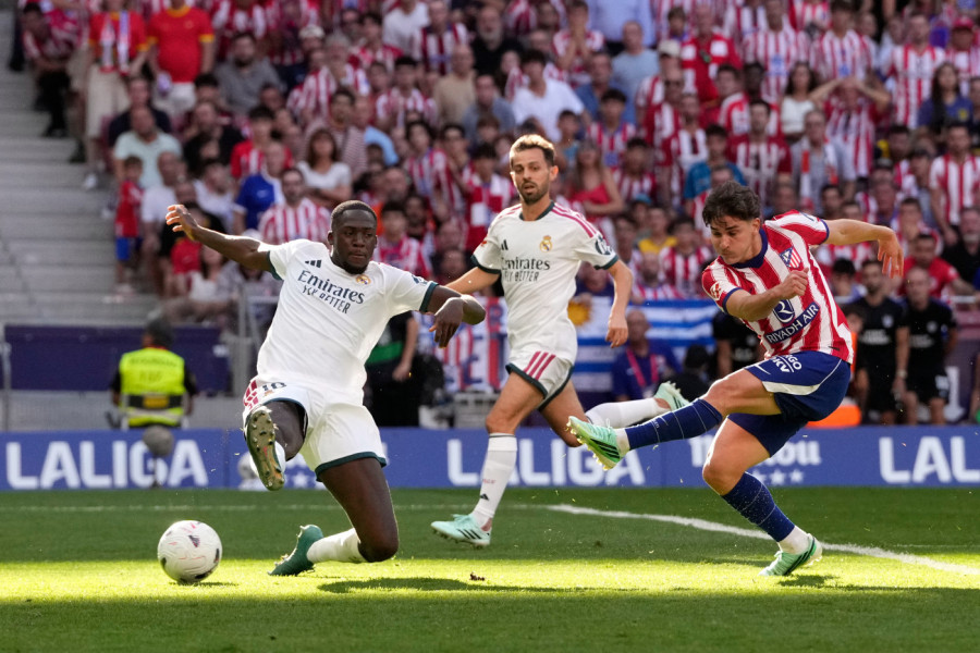 ATLETIKO SRUŠIO MURINJOV REAL! Derbi Madrida pun tenzija, crveni karton režirao kraj kakav "kraljevski klub" nije ni sanjao (VIDEO)