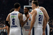 PARTIZAN I ZVEZDA OVO NISU MOGLI: Efes ostvario uspeh koji je večitim rivalima ostao nedostižan!