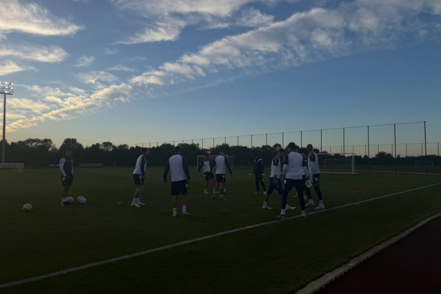 POLA REPREZENTACIJE SRBIJE DOŠLO NA TRENING! Nestvarne scene sa priprema "orlova", a za sve postoji dobar razlog (VIDEO)