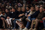 Srđan Đoković i nestvaran detalj! Došao s Novakom na Zvezdu, pa ovim potezom zabezeknuo punu Arenu! (FOTO)
