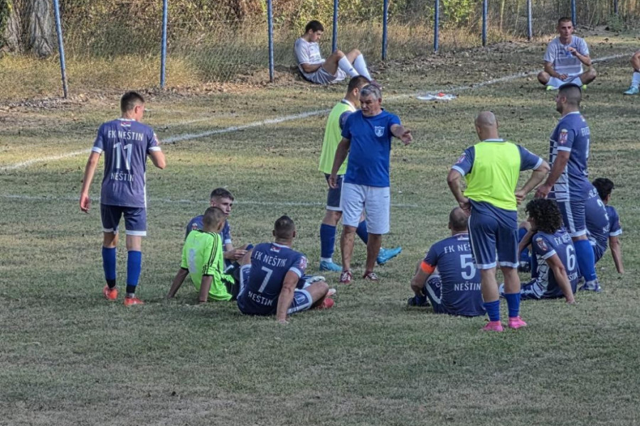 Neštin se kockao sa dva gola prednosti, ali sačuvao pobedu i niz bez poraza!