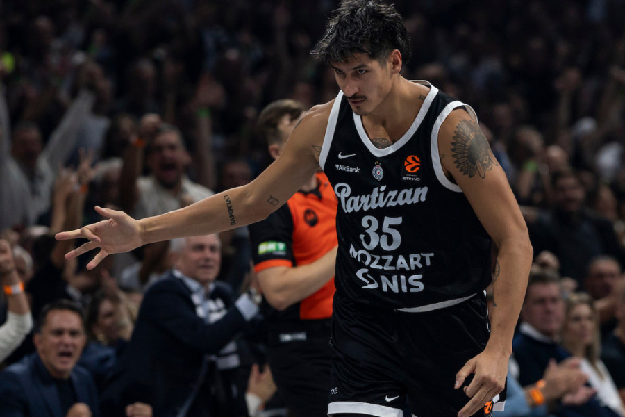 Derek Vilis šokirao grobare: Teško povređen, poručio im ovo