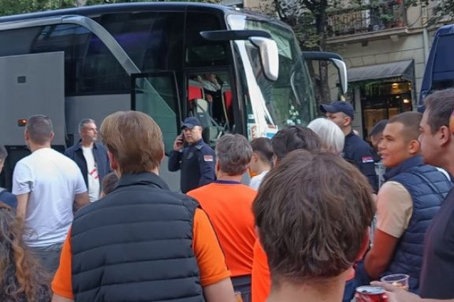Holanđani okupirali Slaviju: Evo i kojim povodom! (FOTO)