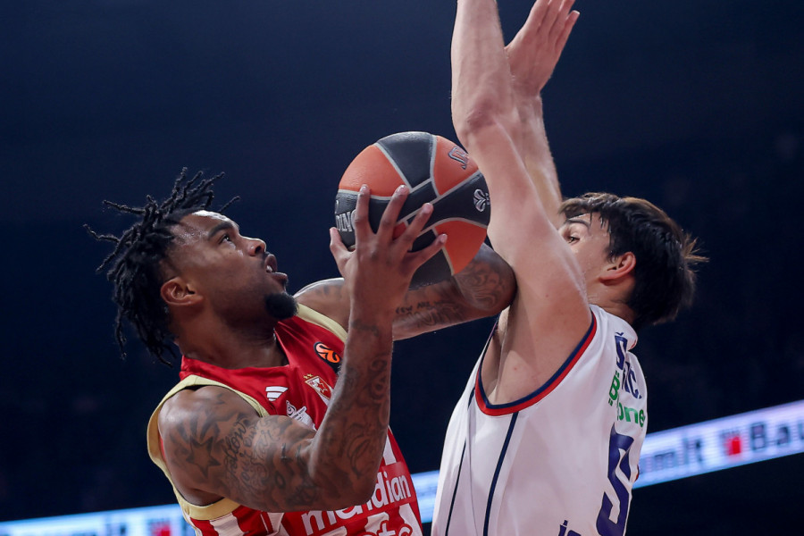 Crvena zvezda – Efes: Crveno-beli vode na poluvremenu!