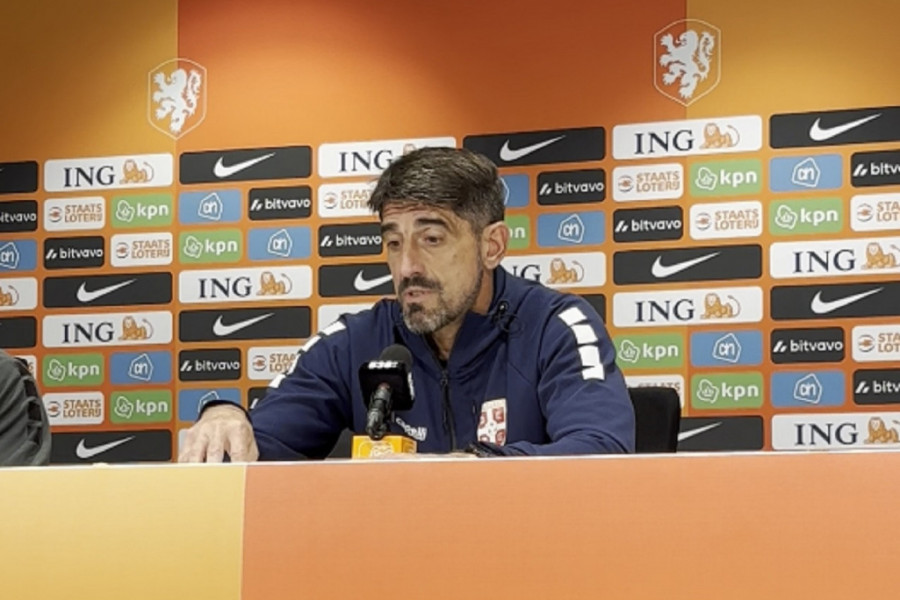 Veljko Paunović udario šakom o sto: Kakva konferencija Srbije u Holandiji (VIDEO)