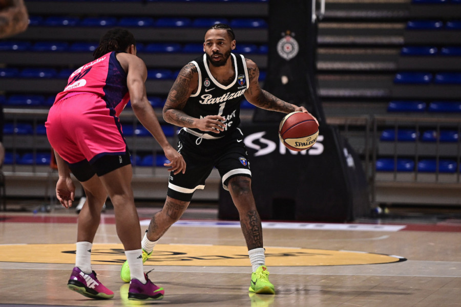 Partizan - Mega: Neverovatno šta se dešava crno-belima na otvaranju AdmiralBet ABA lige!