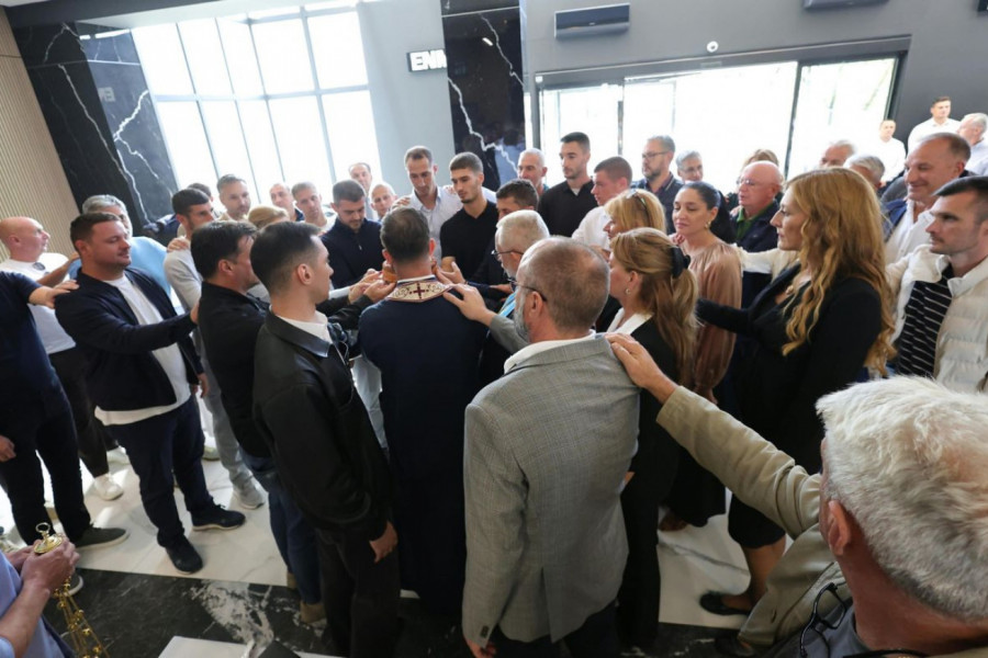 Lepe scene u Humskoj: Partizan obeležio klupsku slavu! (FOTO)