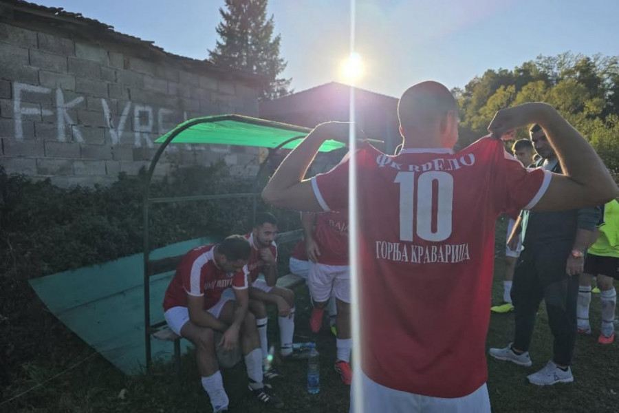 Dragačevo odnelo bodove: Gosti se radovali u Gornjoj Kravarici, u meču punom tenzija