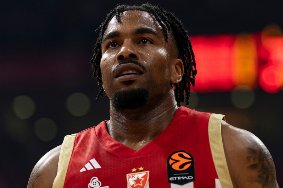 Krisu Džonsu nije prvi put: Srušio Asvel uz zvuk sirene, a dva puta je ISTU STVAR uradio Crvenoj zvezdi (VIDEO)