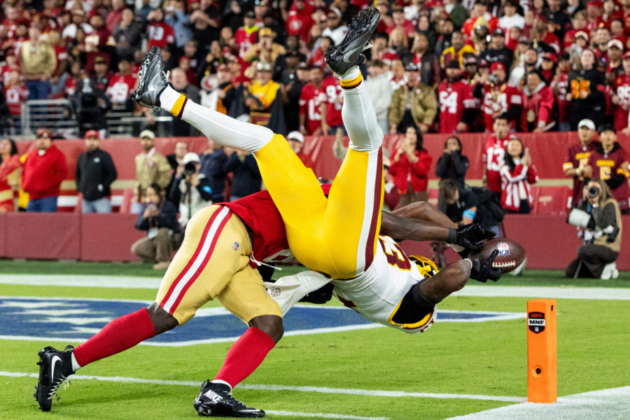 Fortinajnersi preživeli nalet Komandersa! San Francisko nastavlja besprekornu sezonu posle dramatične završnice u Monday Night Football! (VIDEO)