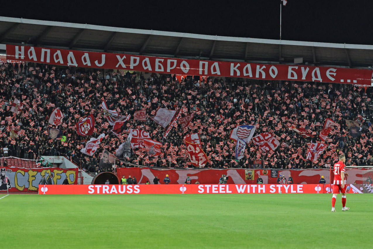 Delije poslale moćnu poruku s Marakane: Pogledajte šta su navijači Crvene zvezde stavili na brutalnu koreografiju! (FOTO)