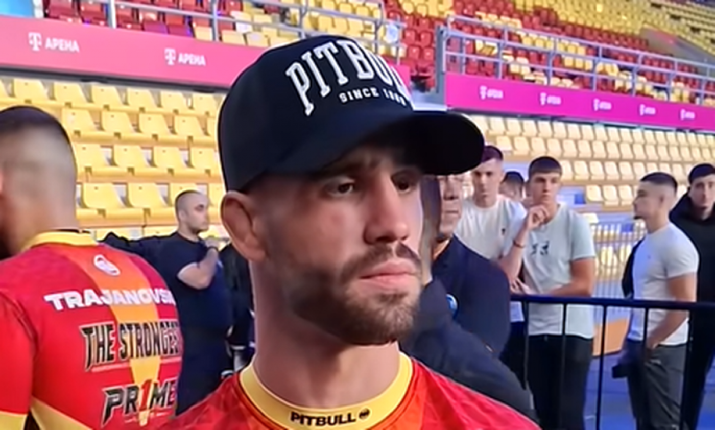 Nikola Đurđev nazdravlja sa timom