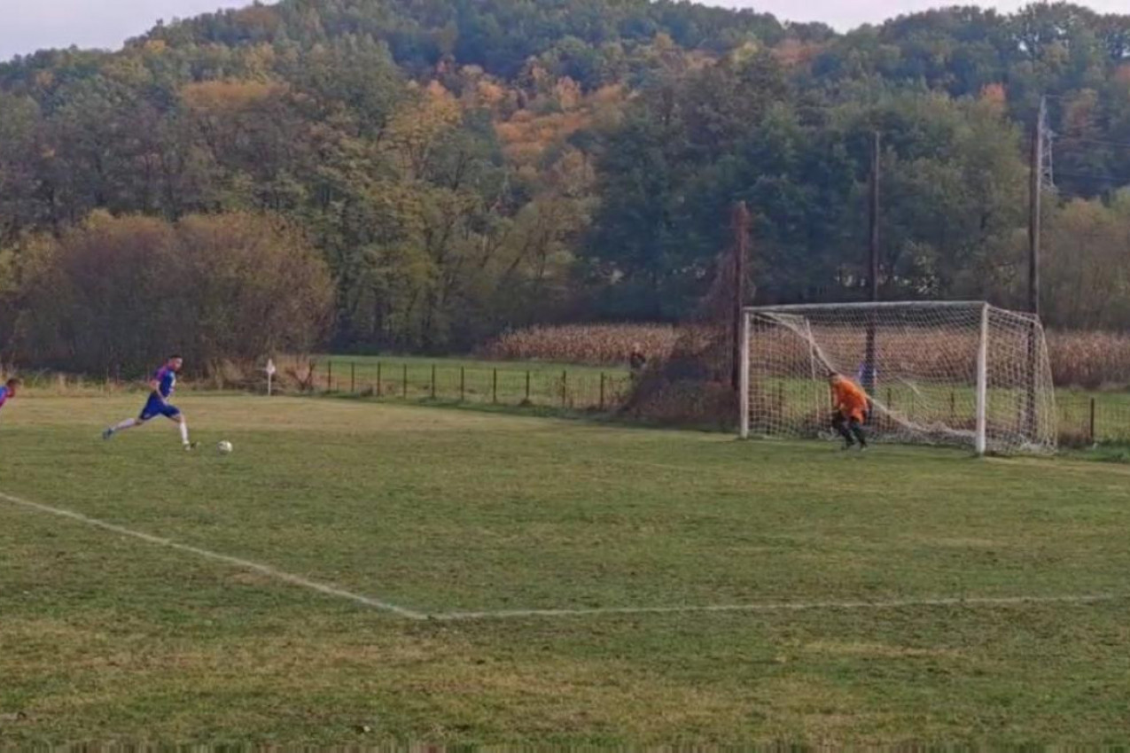 Ozremica šest golova pred derbi jeseni: Šumadija čuva bod prednosti, lider na velikom ispitu!
