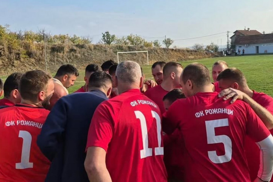 Iz Zaklopače uz pesmu: Savković igrao poker, Rožanci upisali tri boda